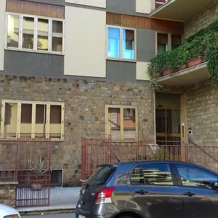 Pier Capponi Apartamento *